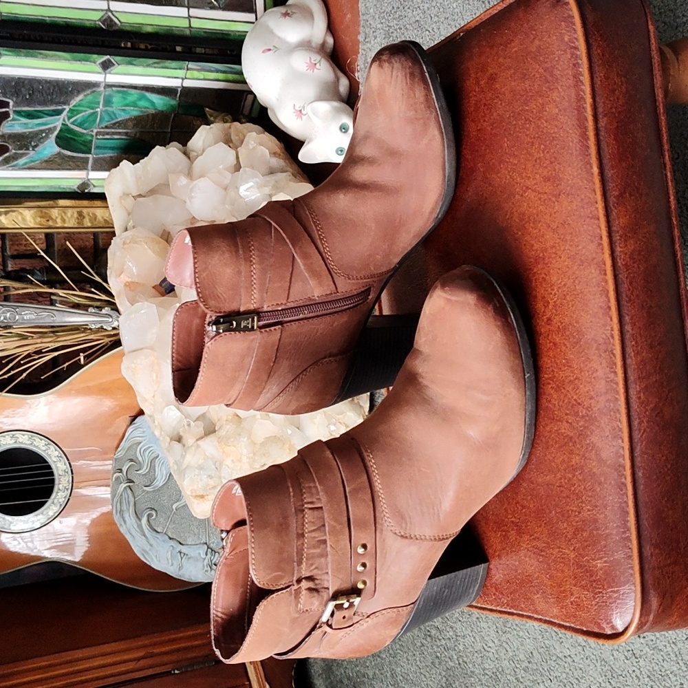 Rockport leather women's boots size 10 in excellent used condition